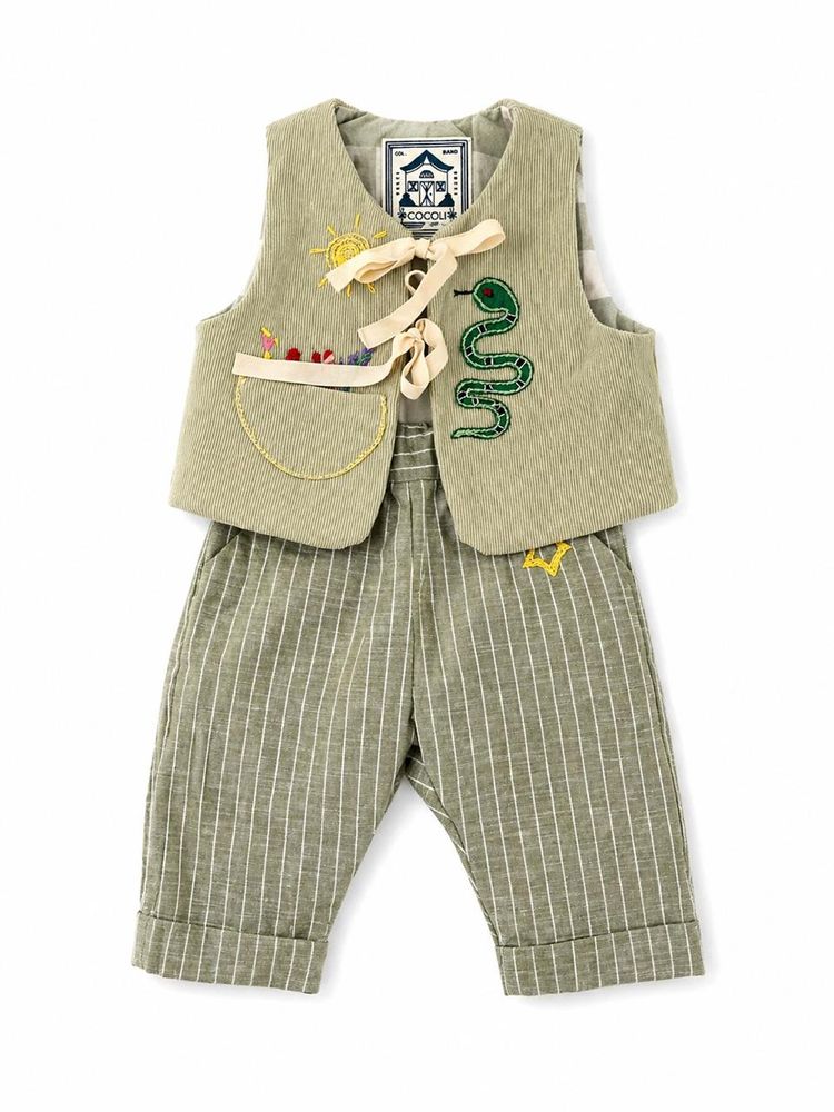 Chaleco en corduroy con apliques